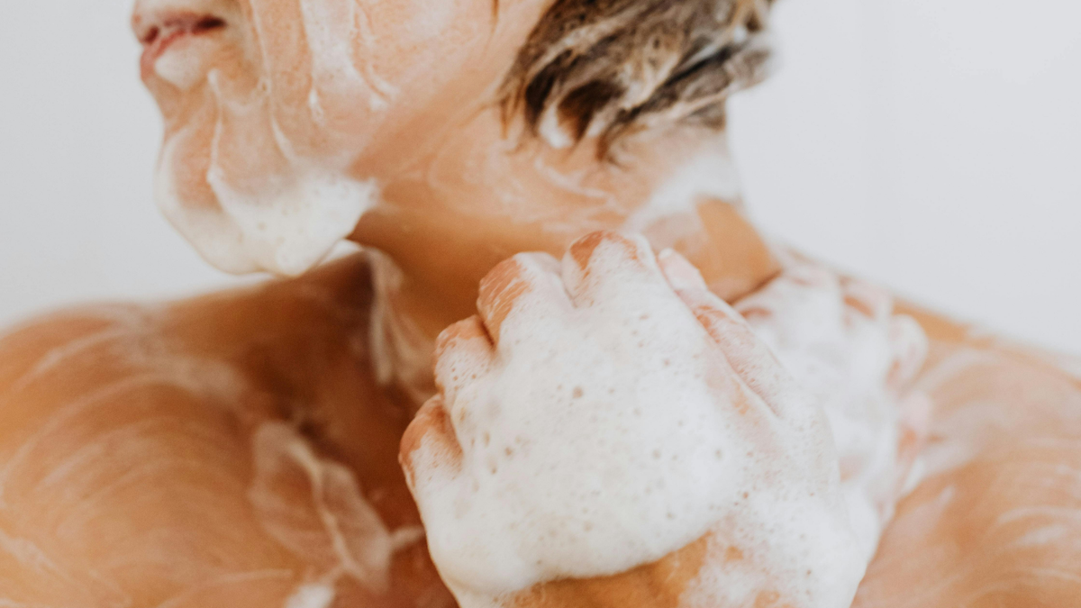 Docciaschiuma solido o liquido? Ecco le differenze (e come usarli in modo più sostenibile)