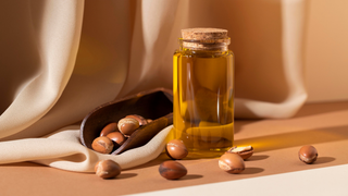 Olio di argan: i benefici su pelle e capelli